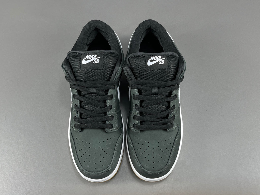 Nike DUNK SB Low  pro iso "black gum "
