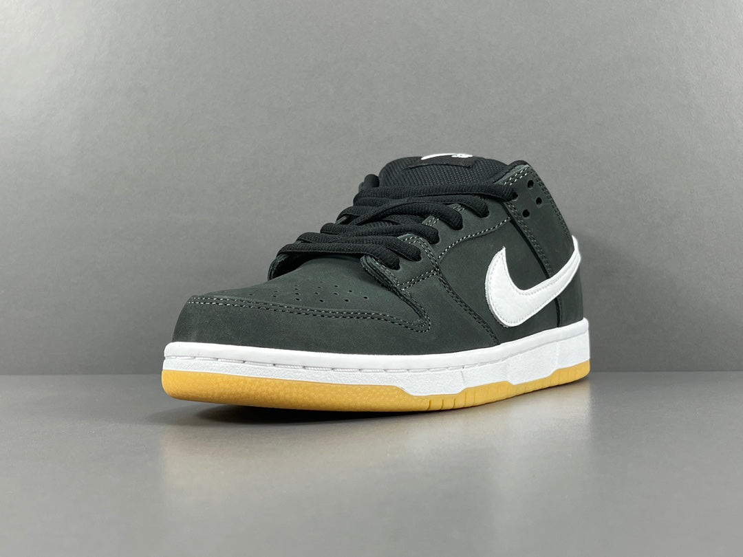 Nike DUNK SB Low  pro iso "black gum "