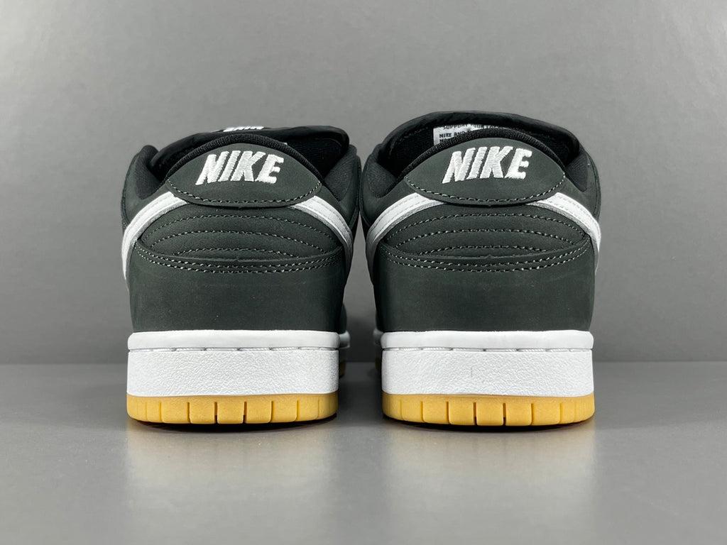 Nike DUNK SB Low  pro iso "black gum "