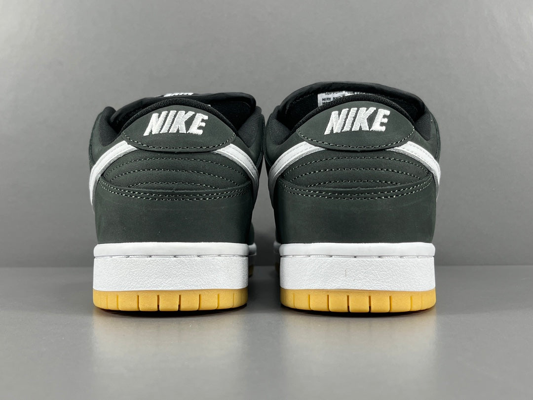 Nike DUNK SB Low  pro iso "black gum "