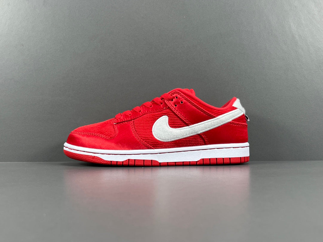 Nike DUNK Low  "Valentine‘s Day Solemates "