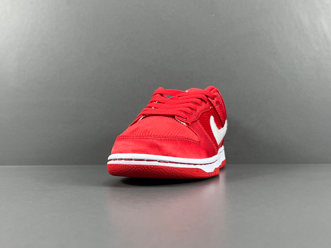 Nike DUNK Low  "Valentine‘s Day Solemates "