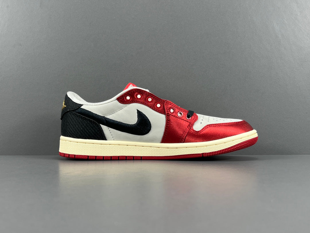 Trophy Room x Air Jordan 1 Low OG＂Away "
