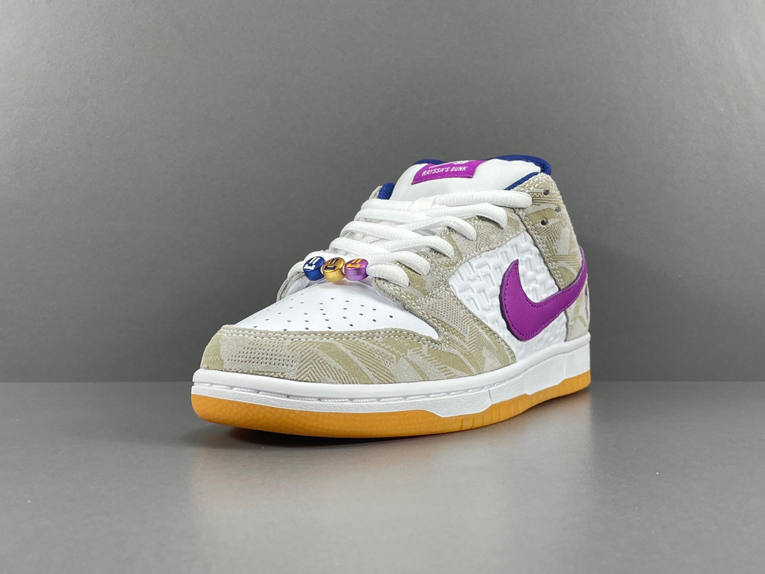Rayssa Leal x Nike  Dunk  SB Low  ＂Pure Platinum and Vivid Purple＂