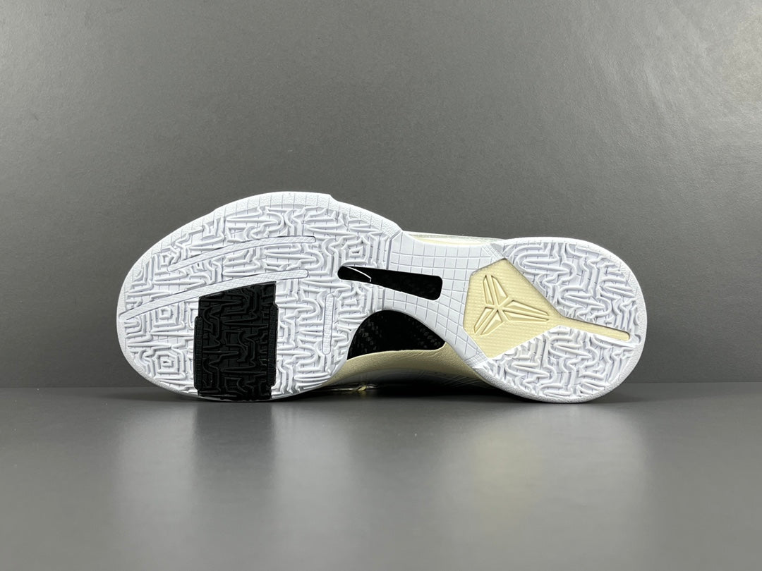 Off-White x NK ZOOM KOBE 5