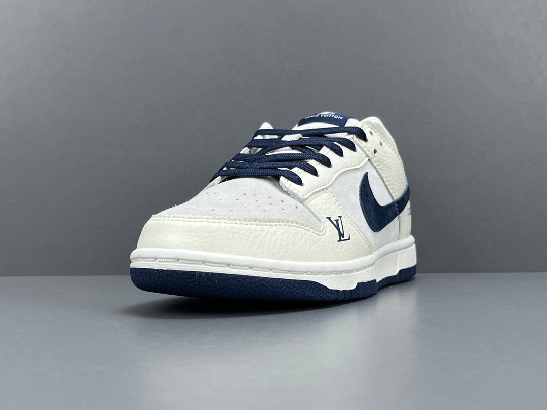 Nike SB Dunk Low&L^V