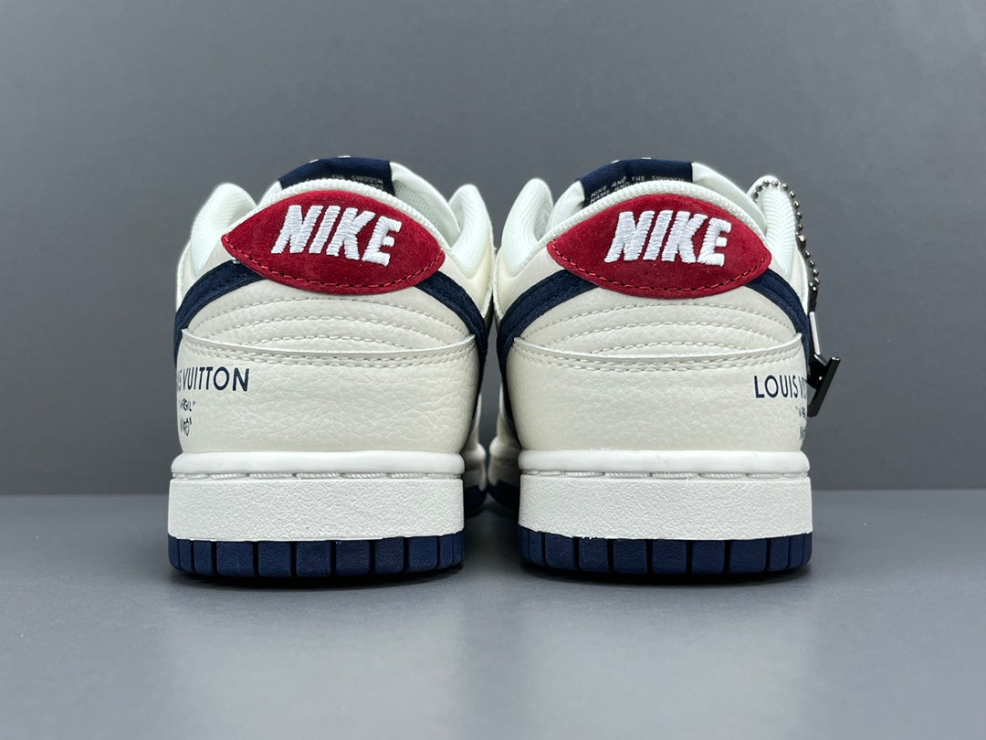 Nike SB Dunk Low&L^V