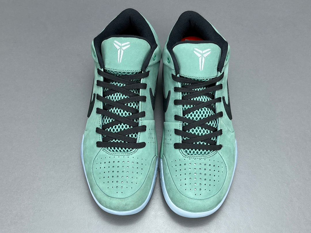 Kobe 4 protro "Girl Dad"