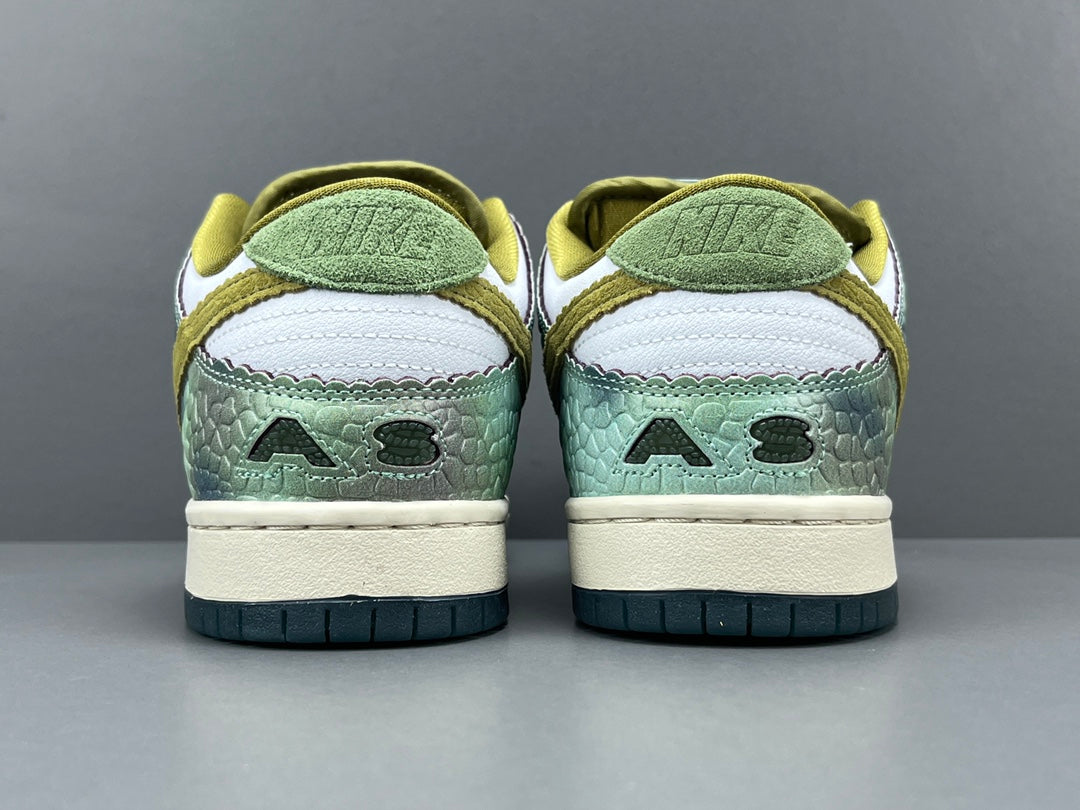 Alexis Sablone x Nike Dunk SB Low