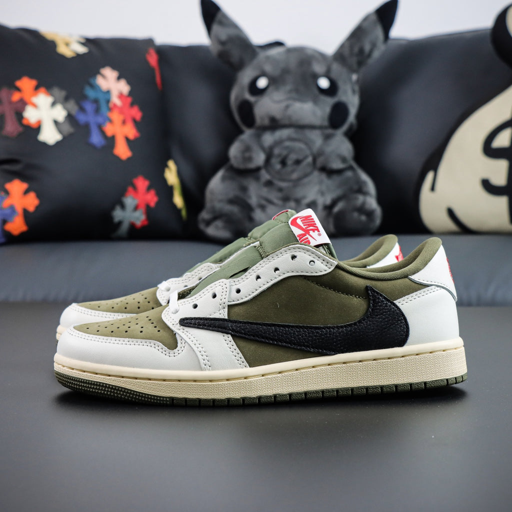 Travis Scott x Air Jordan 1 Low  "Medium Olive"