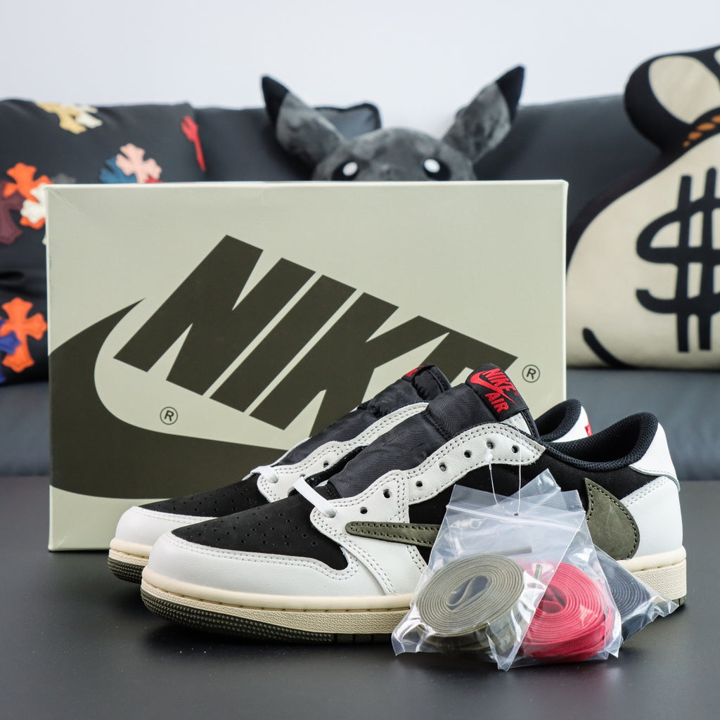 Travis Scott x Air Jordan 1 Low "Medium Olive"