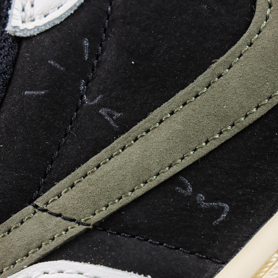 Travis Scott x Air Jordan 1 Low "Medium Olive"