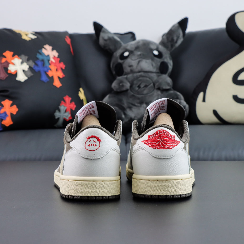 Travis Scott x Air Jordan 1 Low OG SP "Sail and Ridgerock"