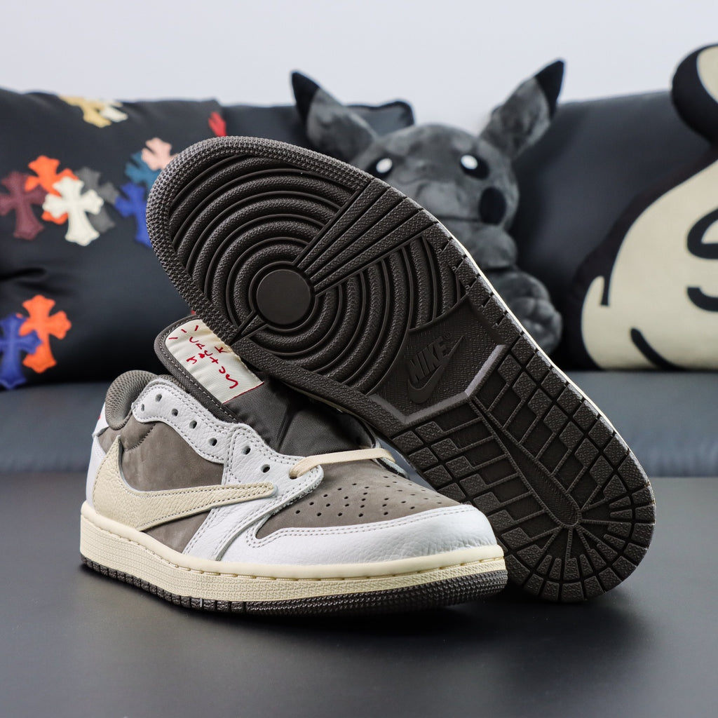 Travis Scott x Air Jordan 1 Low OG SP "Sail and Ridgerock"