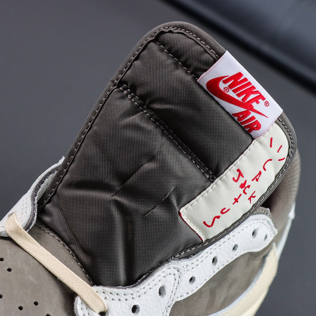 Travis Scott x Air Jordan 1 Low OG SP "Sail and Ridgerock"