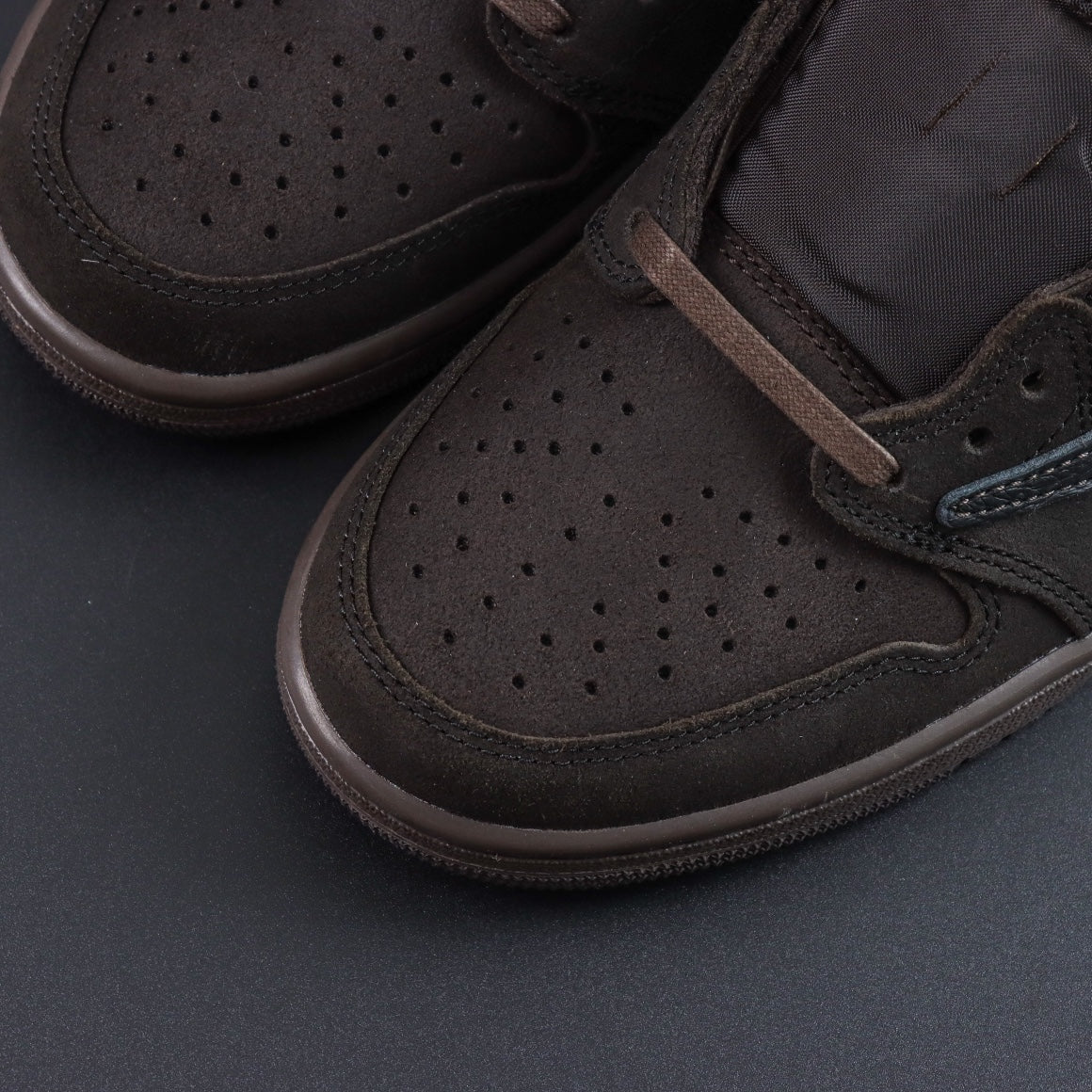 Travis Scott x Air Jordan 1 Low  "Velvet Brown"