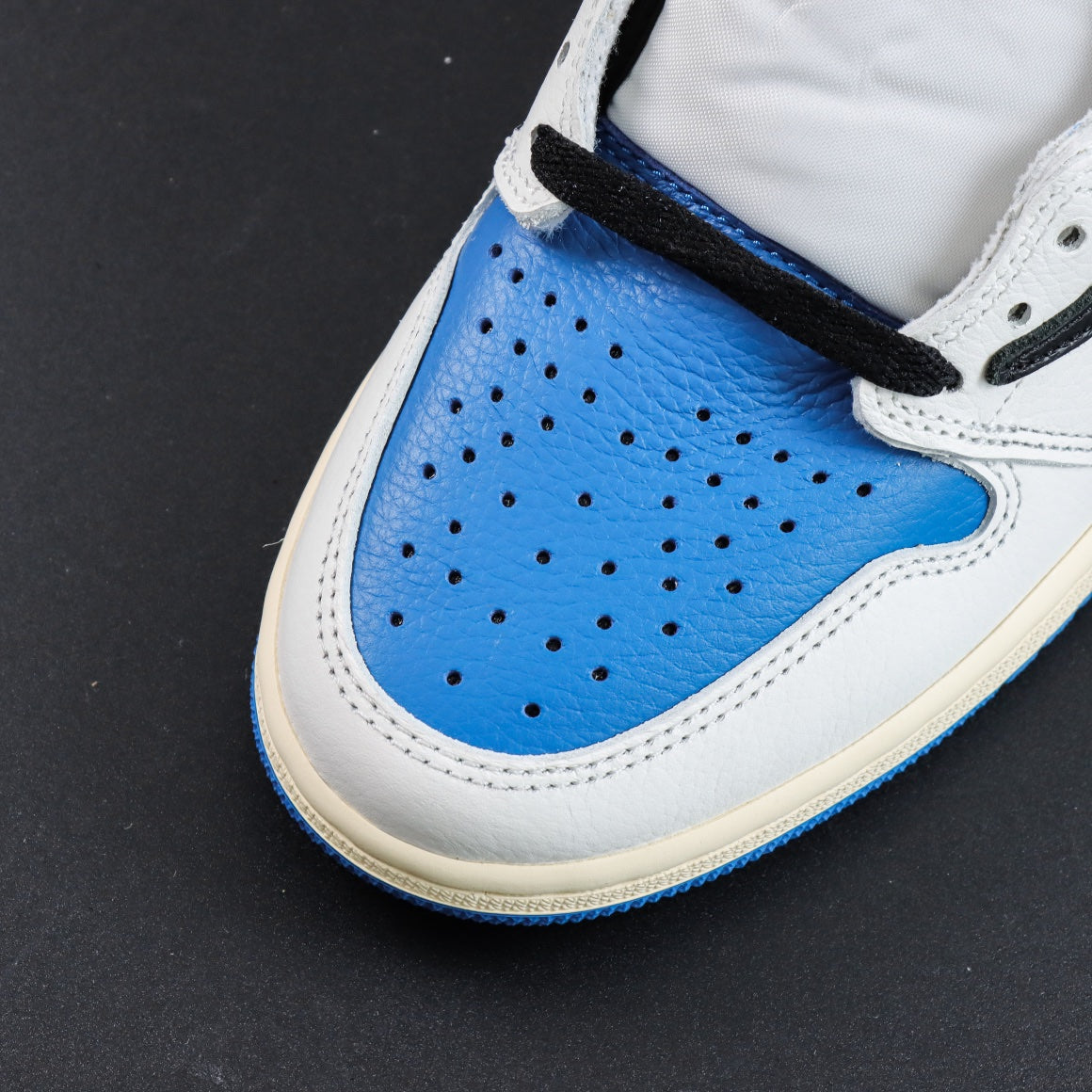 Travis Scott x Jordan Air Jordan 1