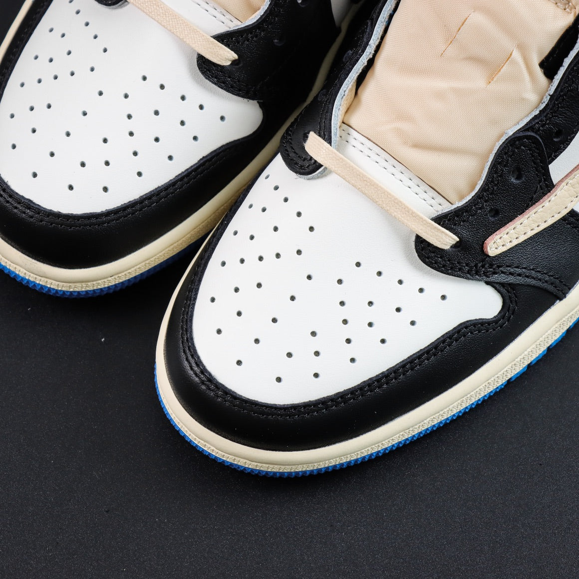 Travis Scott x Fragment Design x Air Jordan 1 Low OG SP