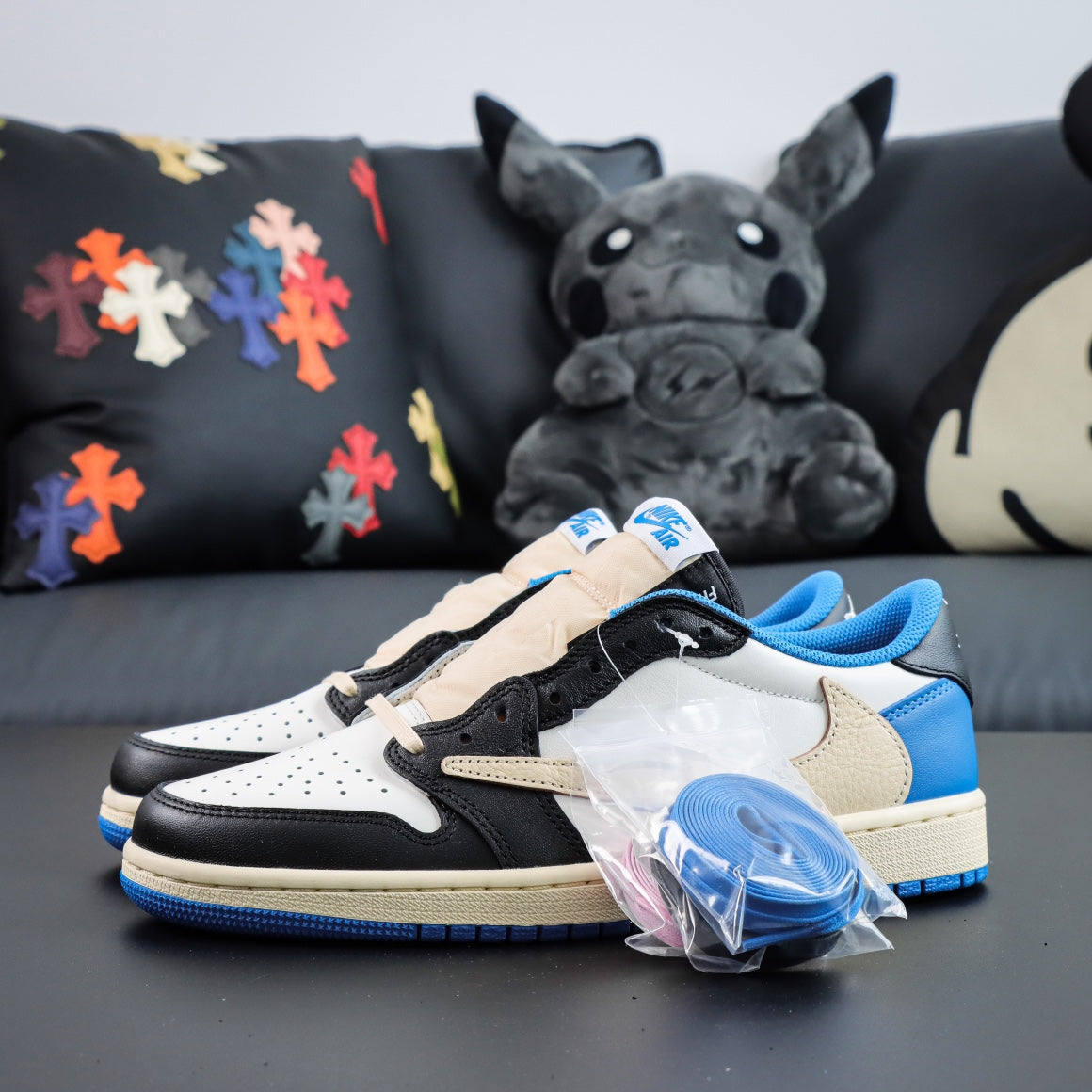 Travis Scott x Fragment Design x Air Jordan 1 Low OG SP
