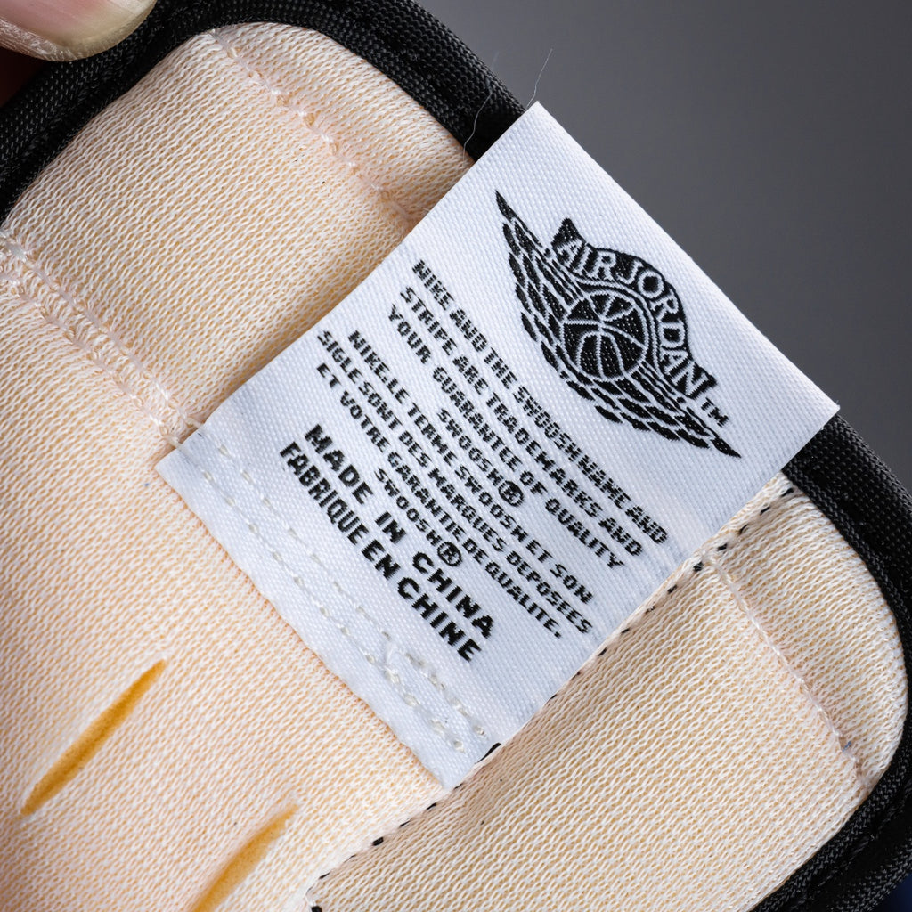 Travis Scott x Fragment Design x Air Jordan 1 Low OG SP