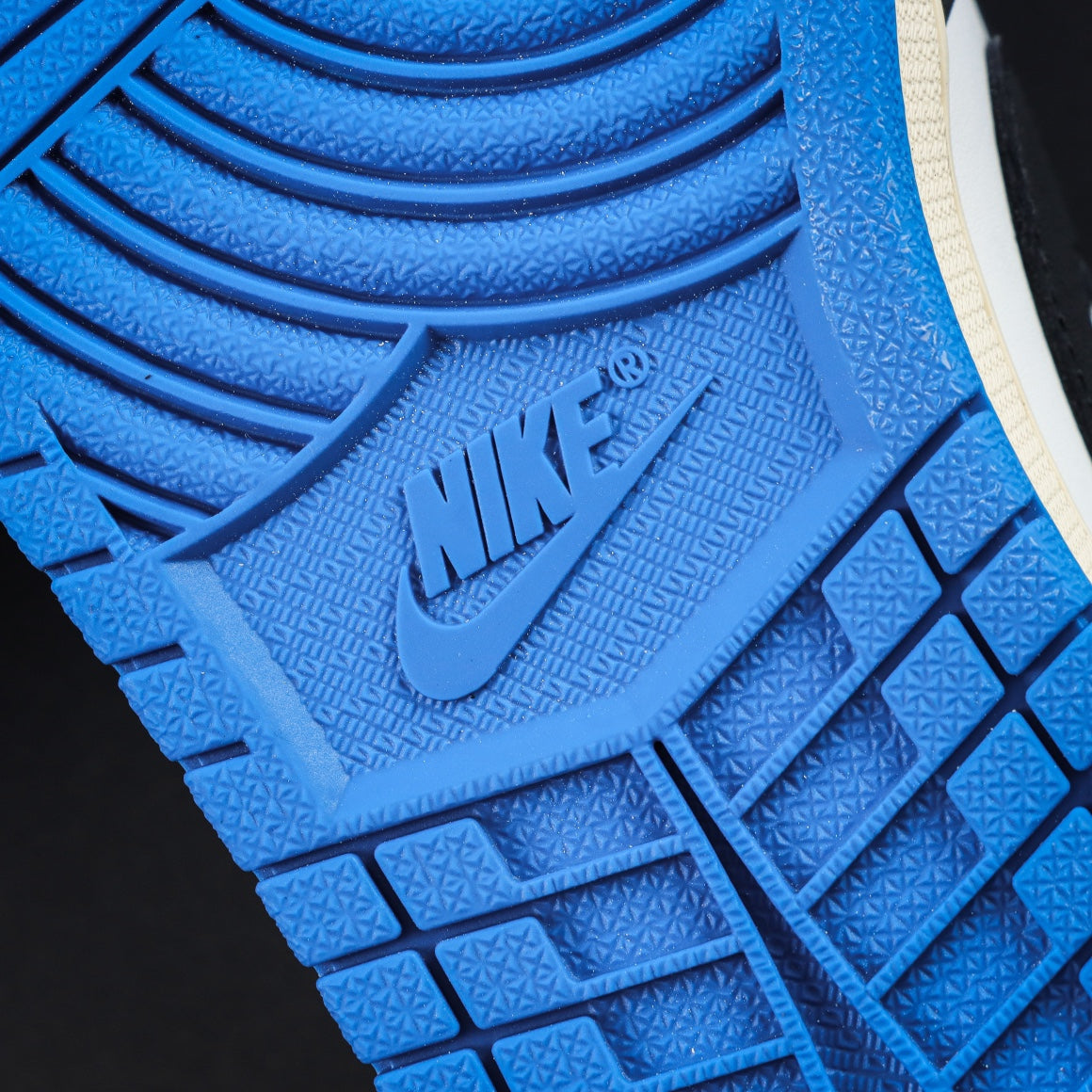 Travis Scott x Fragment Design x Air Jordan 1 Low OG SP