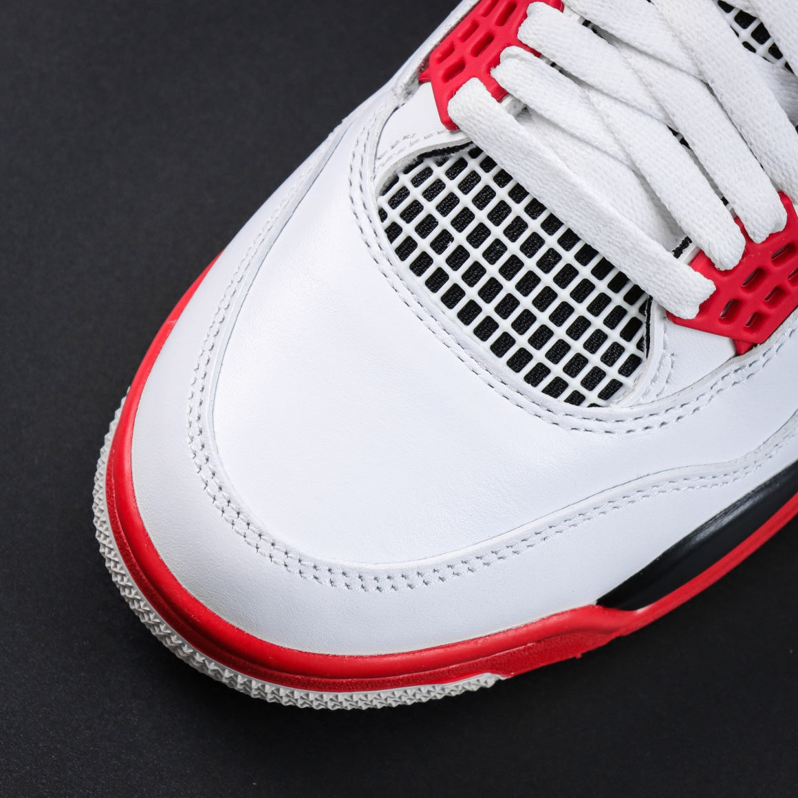 Air Jordan 4 rire red