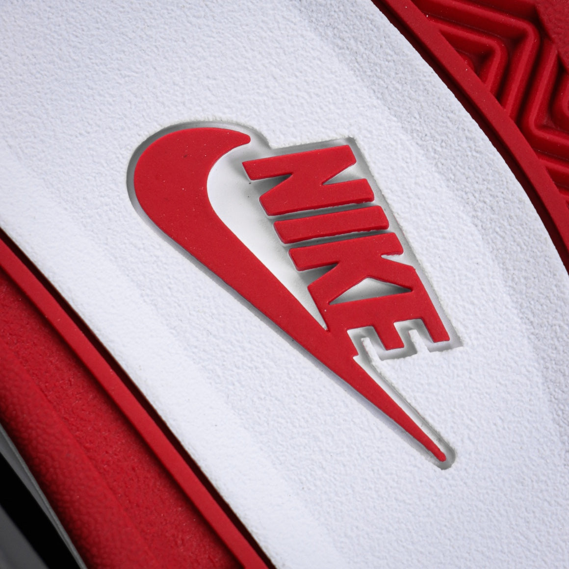 Air Jordan 4 rire red