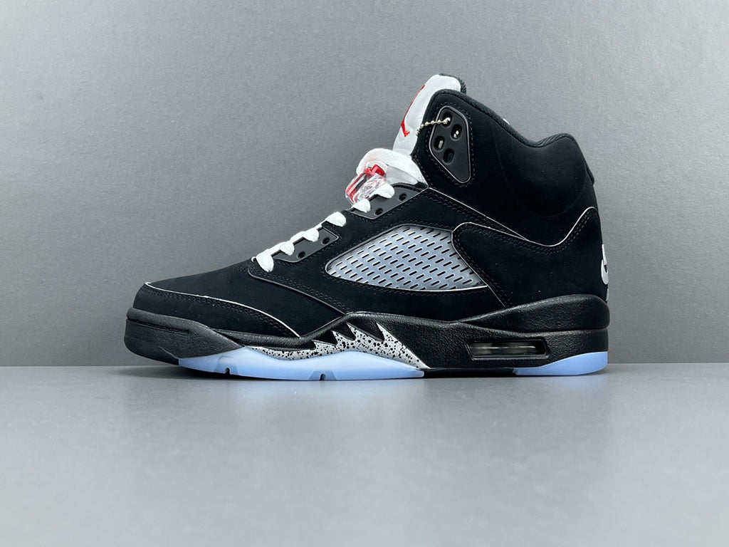 Jordan Air Jordan 5 “BLACK METALLIC REIMAGINED”