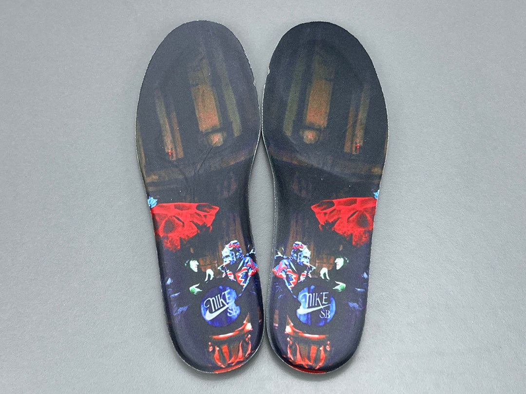 The Wizard of Oz x Nike SB Dunk Low “Ruby Slipper”