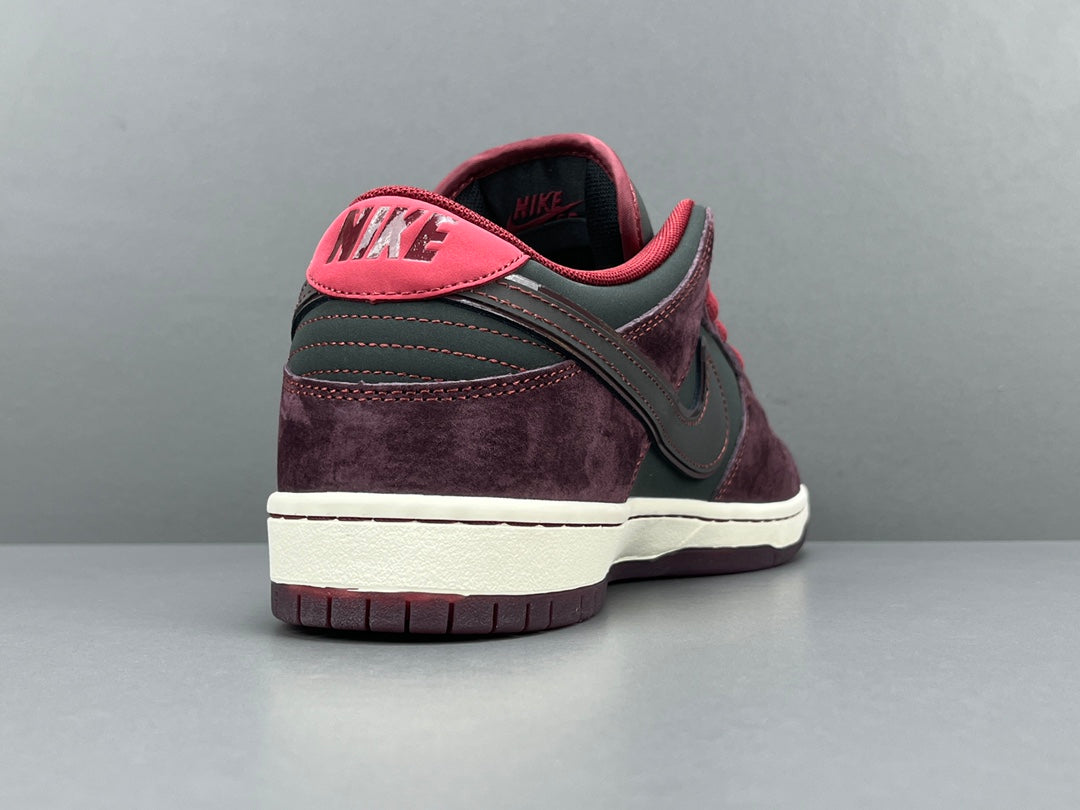RIOT Skateshop x Nike SB Dunk Low