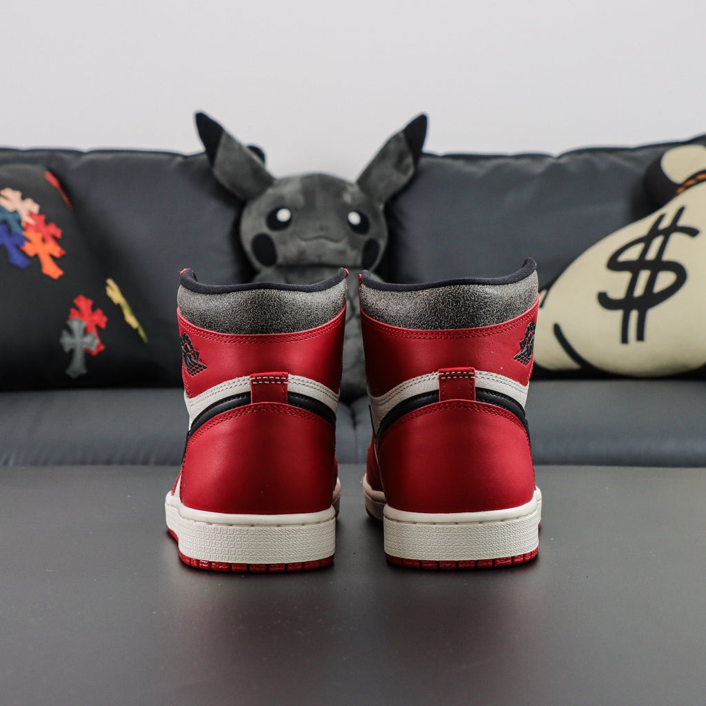 Air Jordan 1 Retro High OG "Lost & Found"