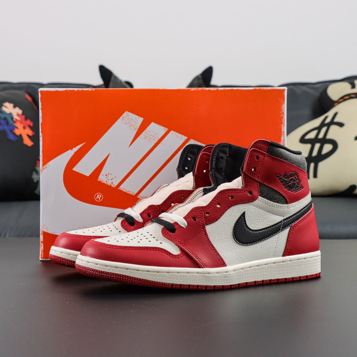 Air Jordan 1 Retro High OG "Lost & Found"