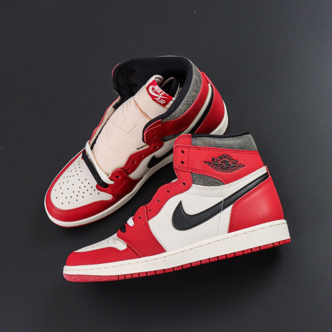 Air Jordan 1 Retro High OG "Lost & Found"