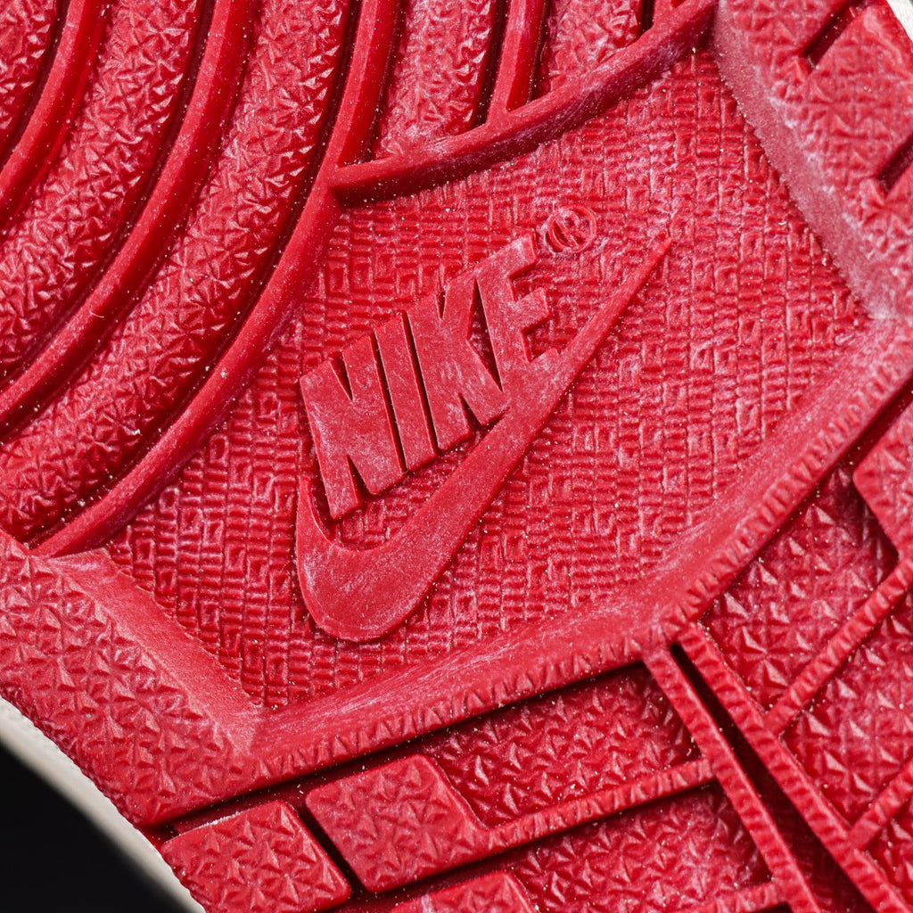 Air Jordan 1 Retro High OG "Lost & Found"