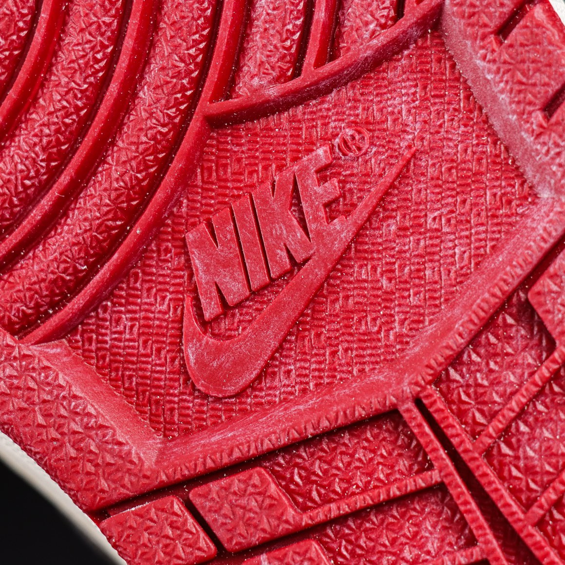 Air Jordan 1 Retro High OG "Lost & Found"