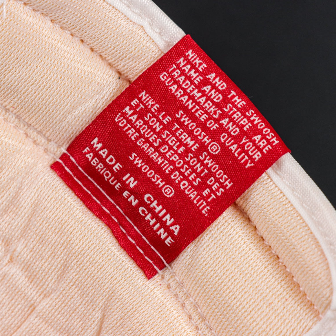 Air Jordan 1 Retro High OG "Lost & Found"