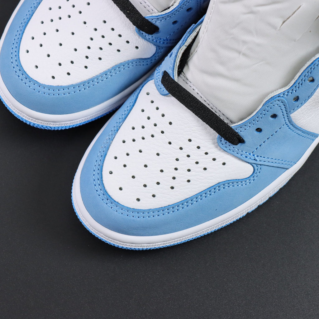 Air Jordan 1 Retro High "University Blue"