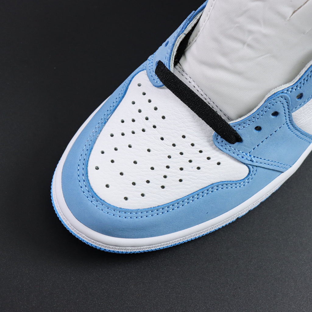 Air Jordan 1 Retro High "University Blue"