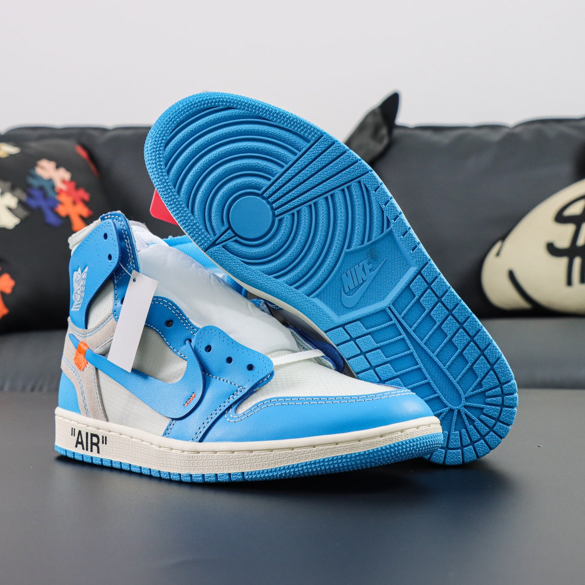 OFF-WHITE x Air Jordan 1 Retro High OG "UNC"