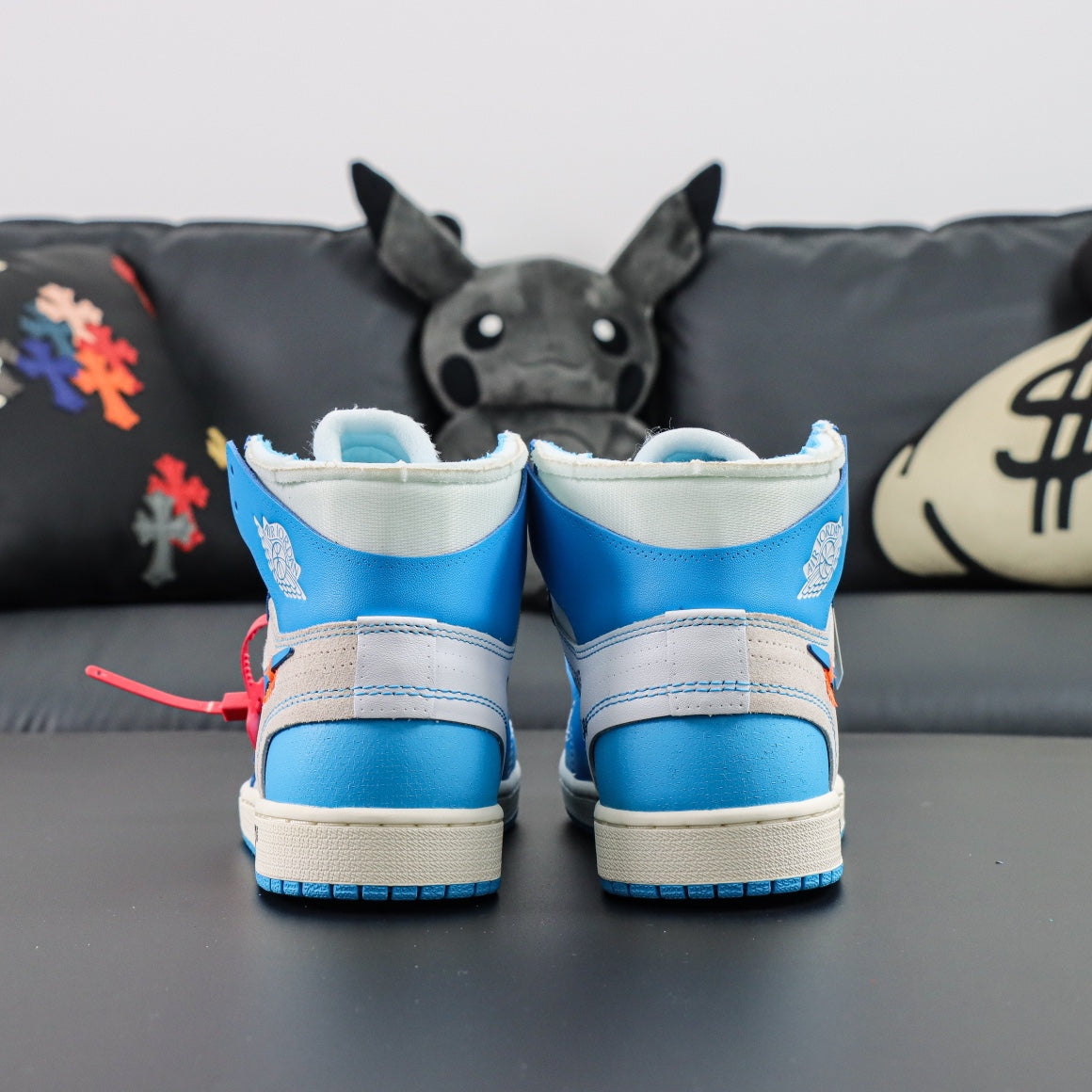 OFF-WHITE x Air Jordan 1 Retro High OG "UNC"