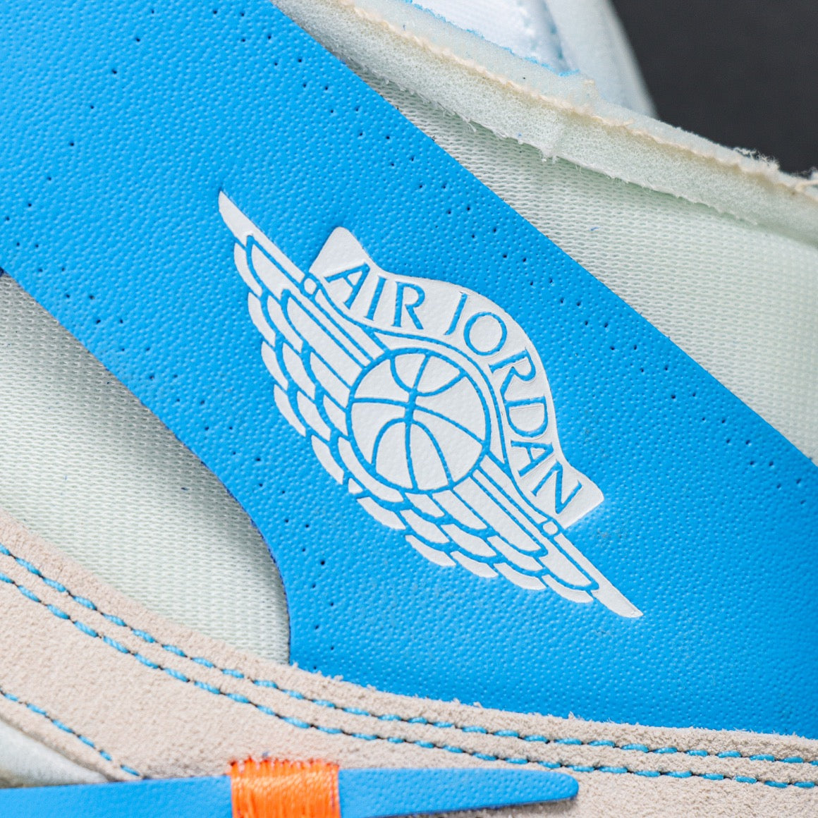 OFF-WHITE x Air Jordan 1 Retro High OG "UNC"