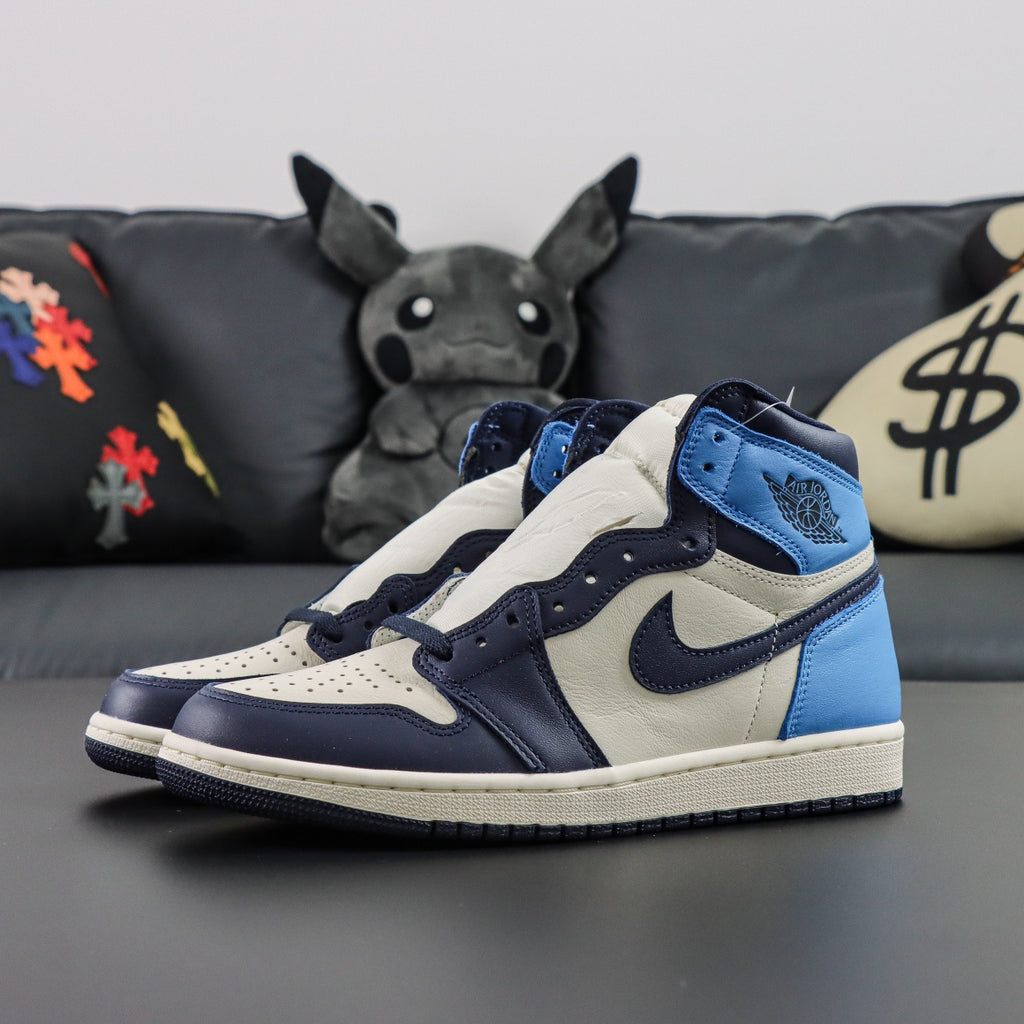 Air Jordan 1 Retro High OG  Obsidian