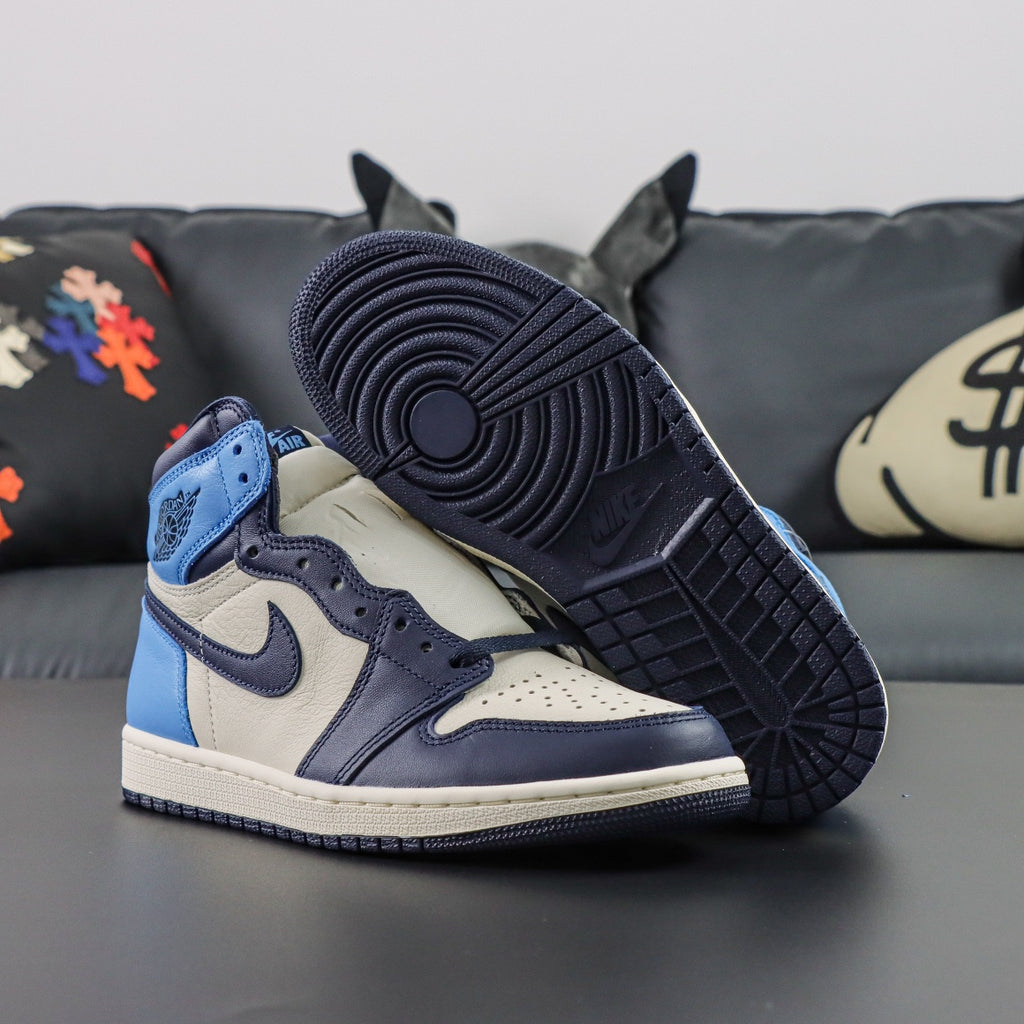 Air Jordan 1 Retro High OG  Obsidian