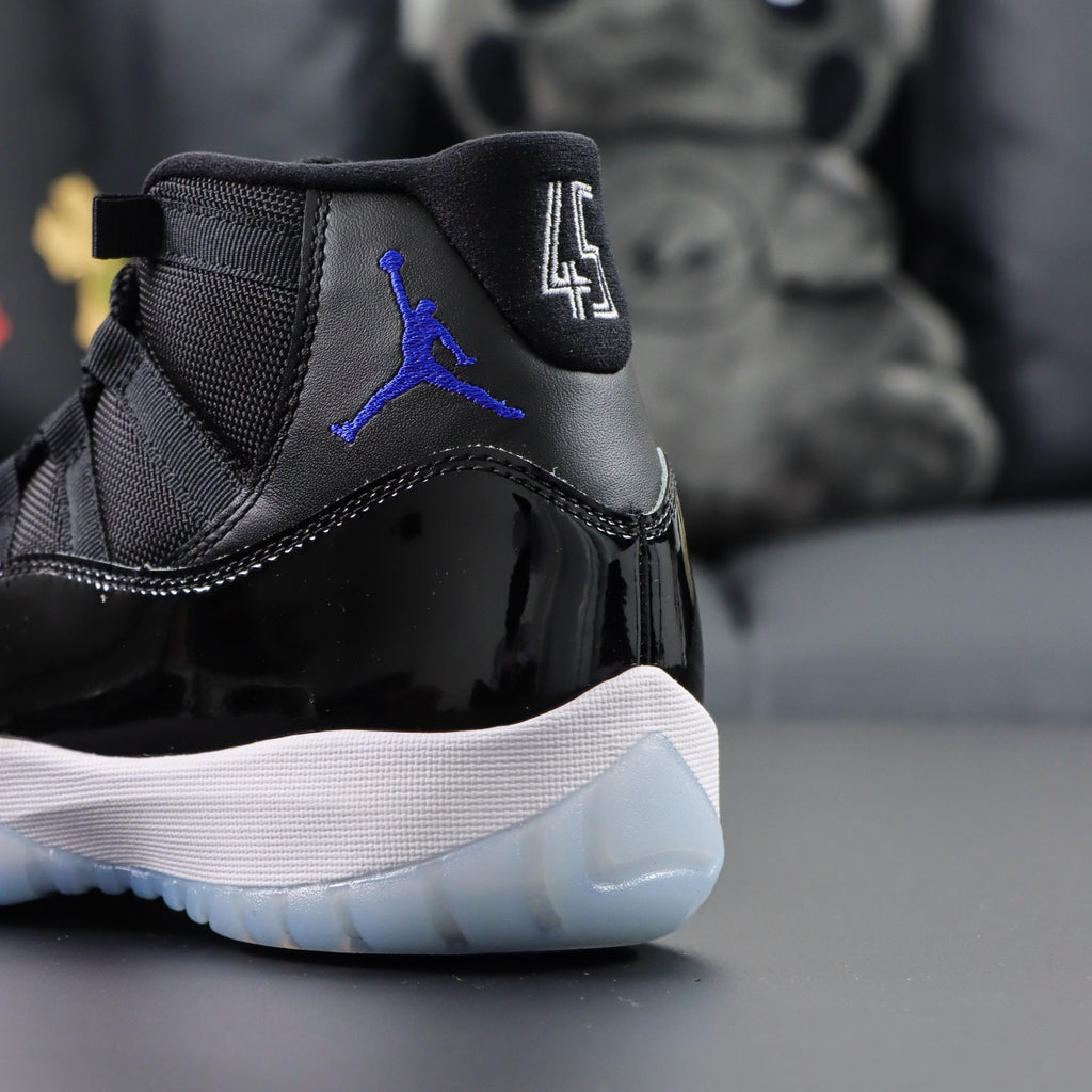 Air Jordan 11 Sapce Jam