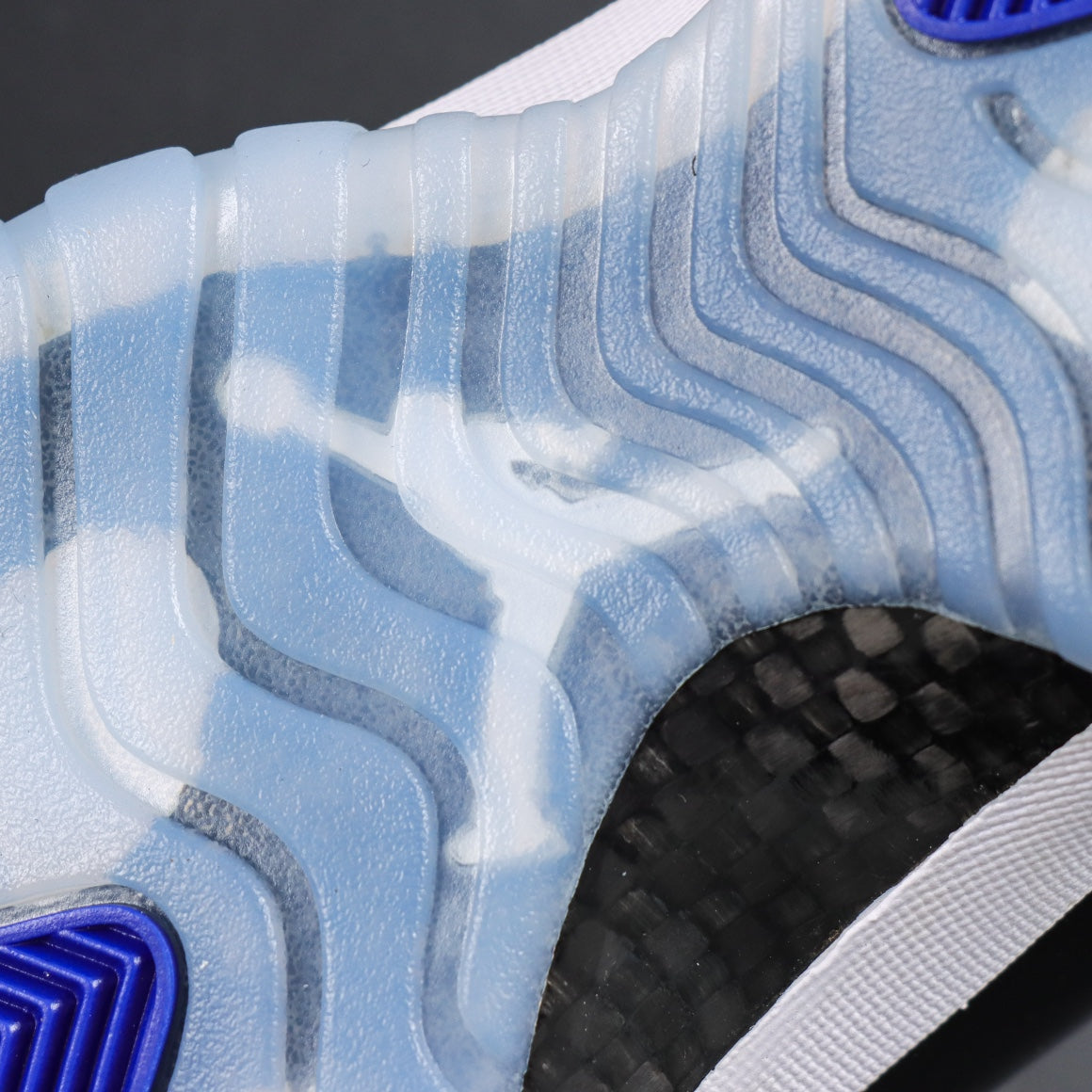 Air Jordan 11 Sapce Jam