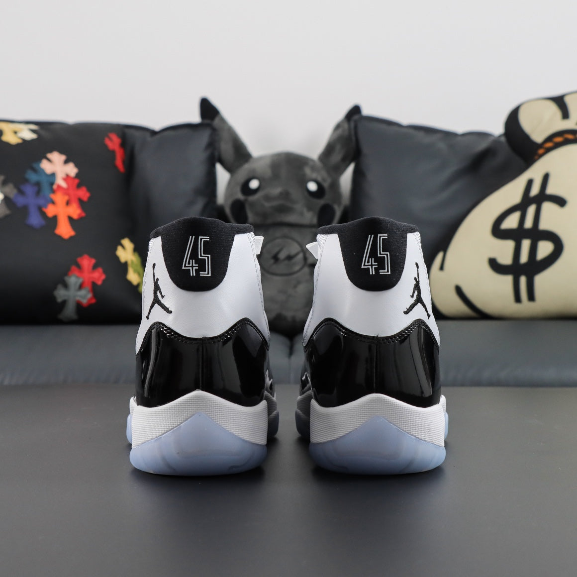 Air Jordan 11 Concord