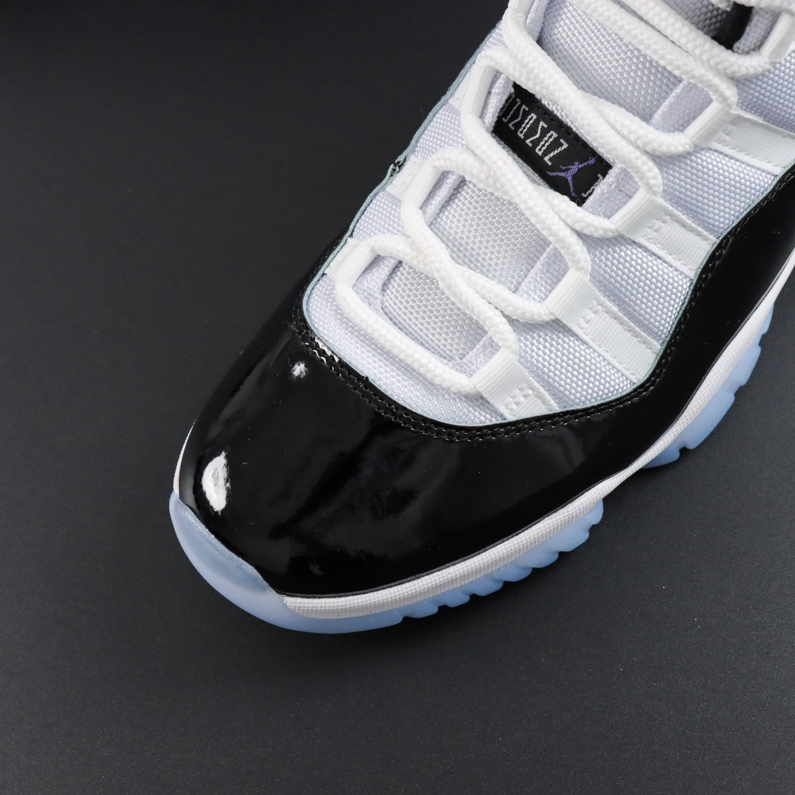 Air Jordan 11 Concord