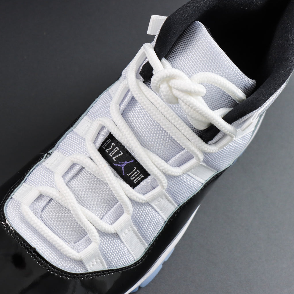 Air Jordan 11 Concord