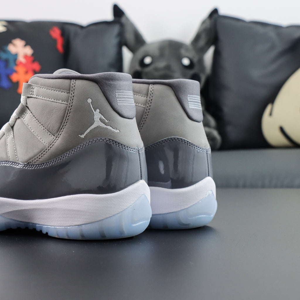 Air Jordan 11 Retro "cool grey"