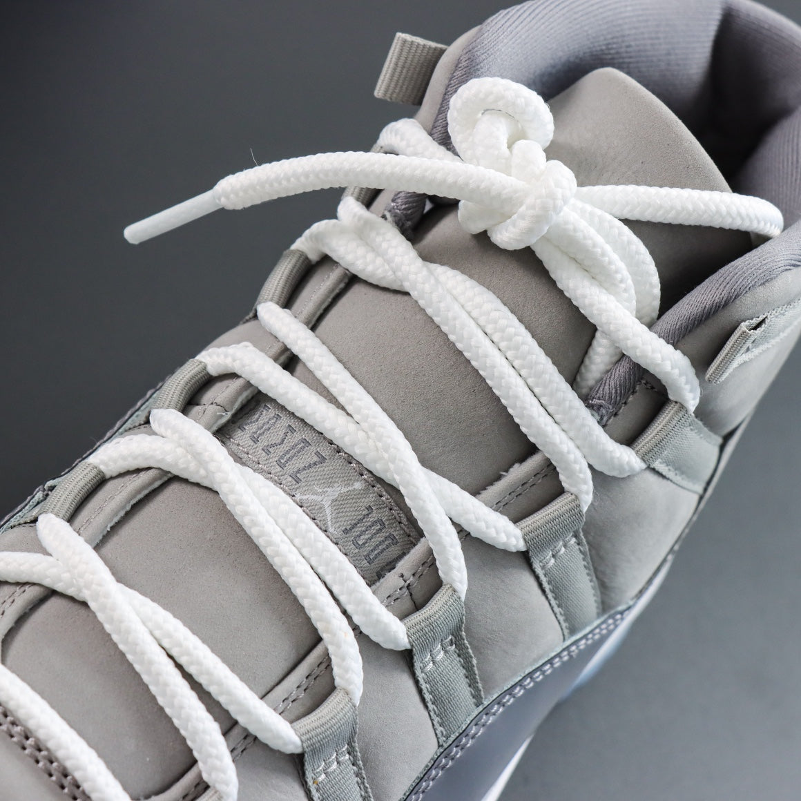 Air Jordan 11 Retro "cool grey"